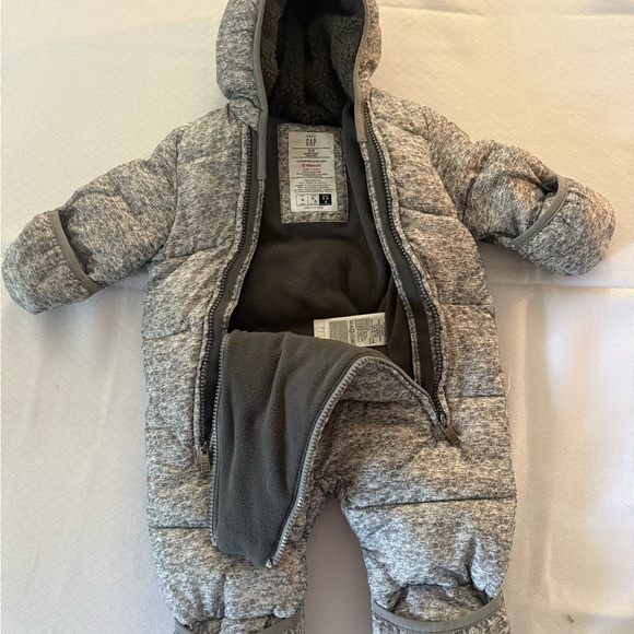 Baby Gap ColdControl Ultra Max Primaloft Fleece lined, baby snowsuit Size 0-6 mo - Picture 6 of 15